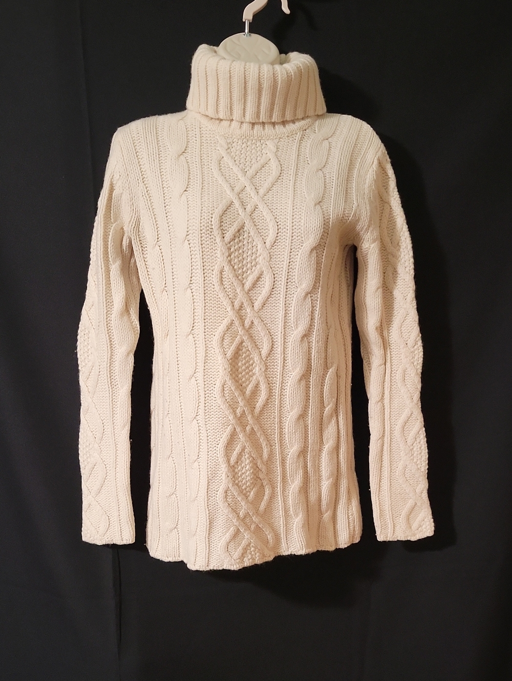 Eddie Bauer Cream Cable-Knit Turtleneck Sweater